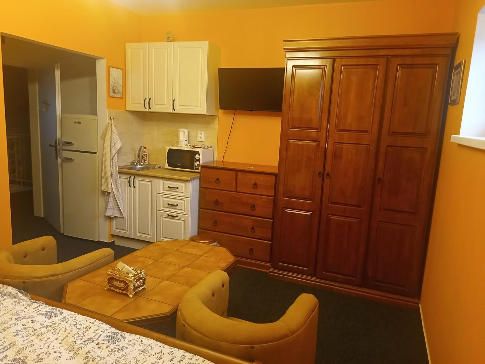 Mezi Zamky Apartment *